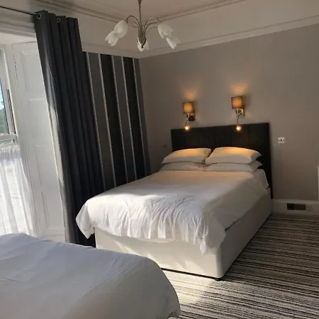 Hotel Lowenac 3*