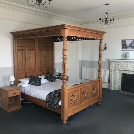 Lowenac Hotel
